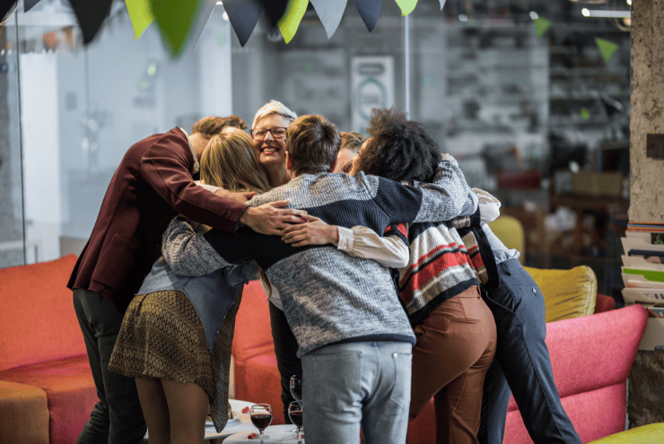 un abrazo comunitario